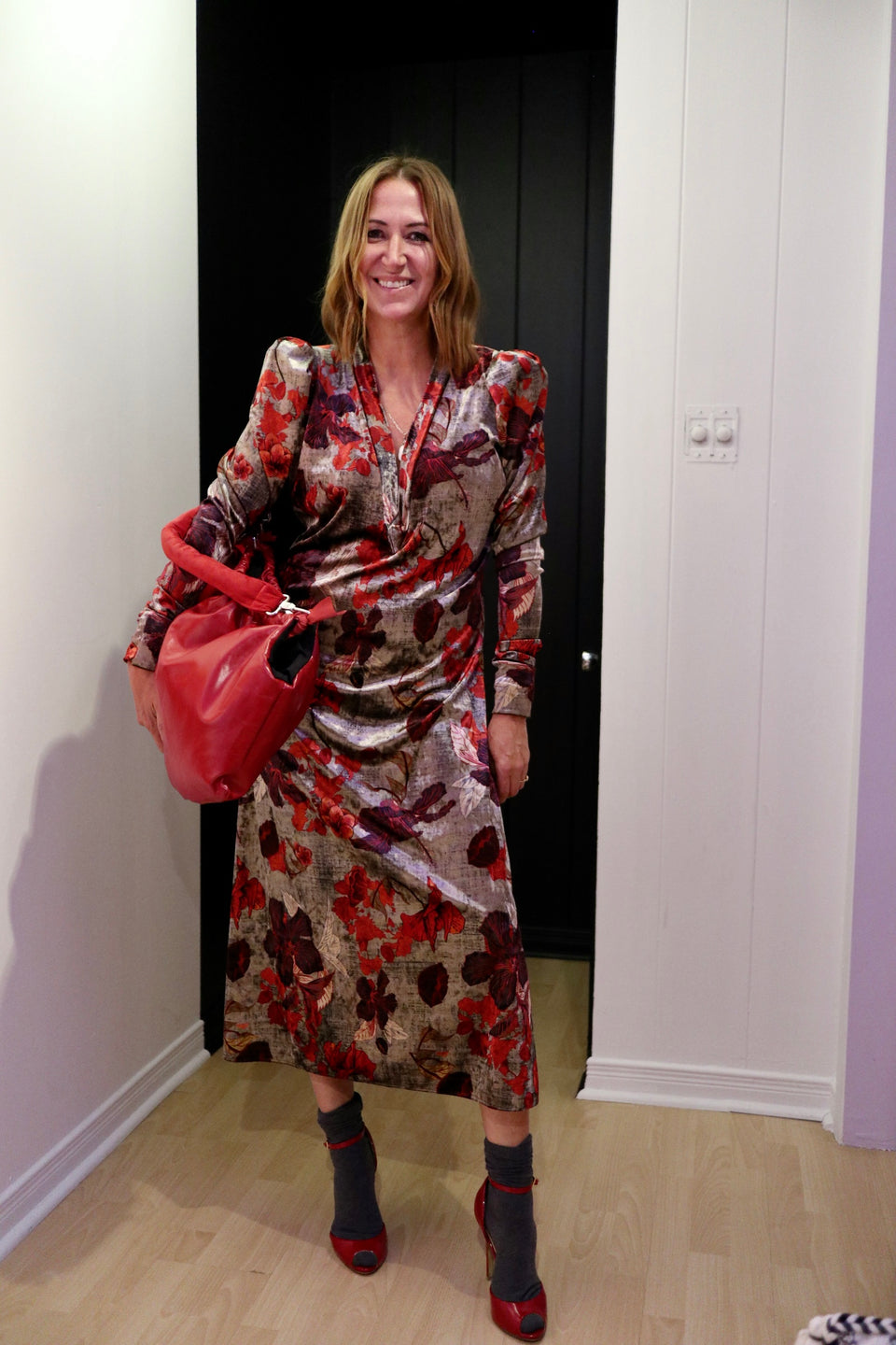 Robe longue velours fleurs rouges