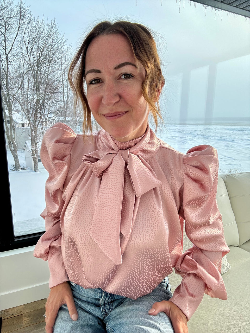 Chemise à boucle satin rose