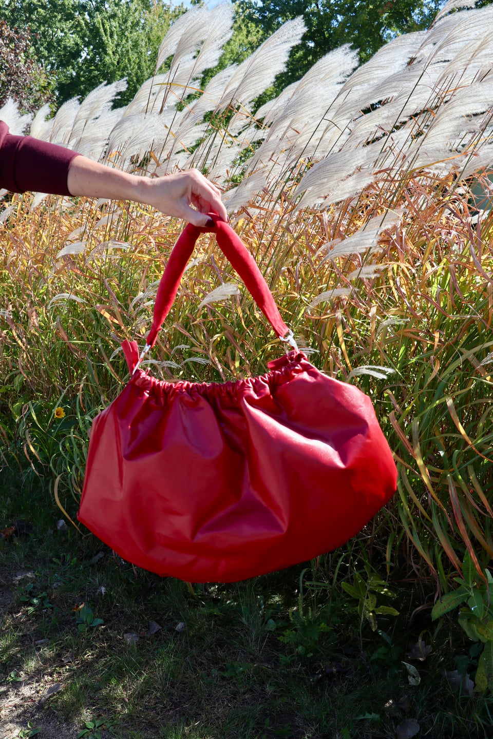 Sac à main croissant rouge