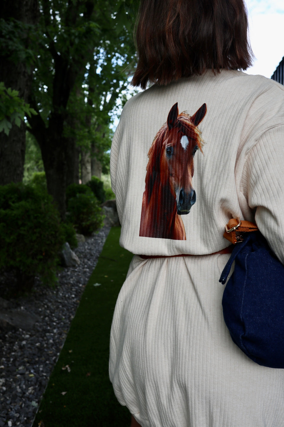 Robe décolleté crème dos cheval