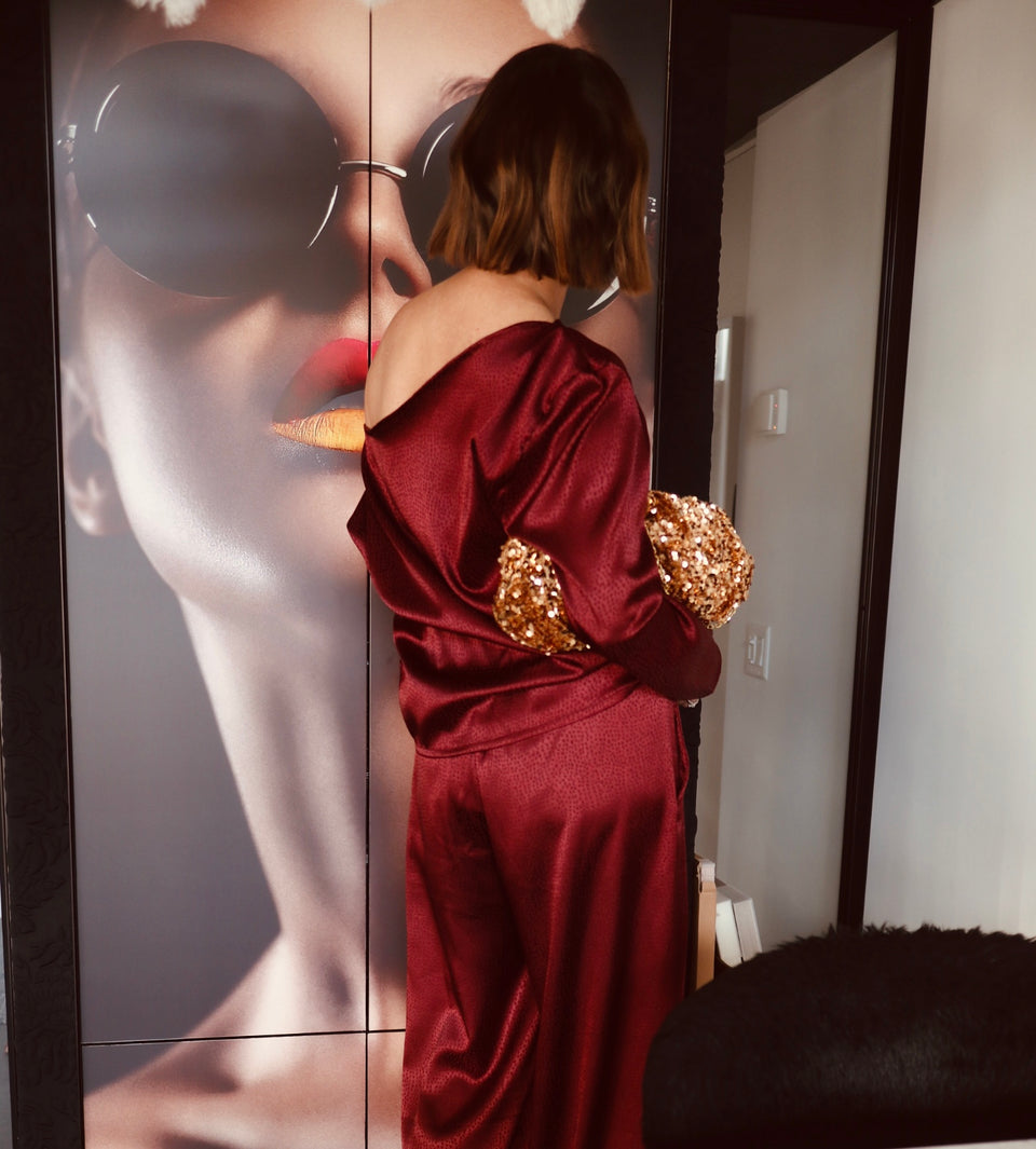 Top une épaule satin Bourgogne