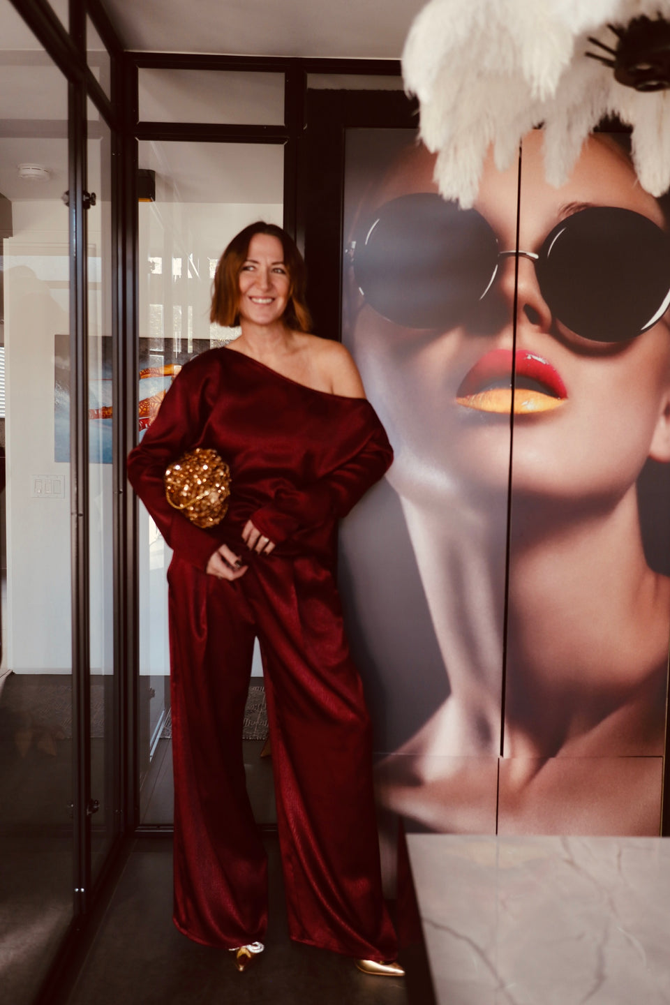 Top une épaule satin Bourgogne